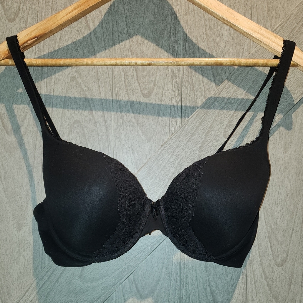 Victoria's Secret Black Padded Perfect Coverage Bra 34DD